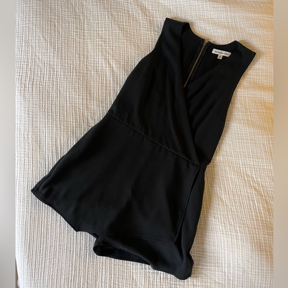 Abercrombie & Fitch Cross Front Skort Romper - Size 10